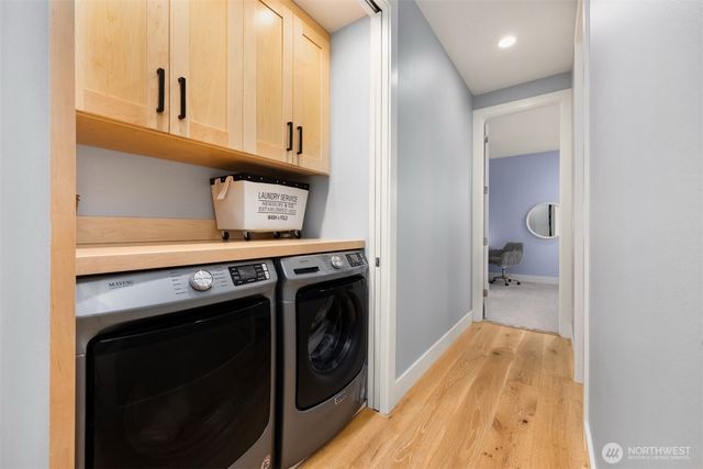 8701 NE Winslow Grove Court, Bainbridge Island, WA 98110