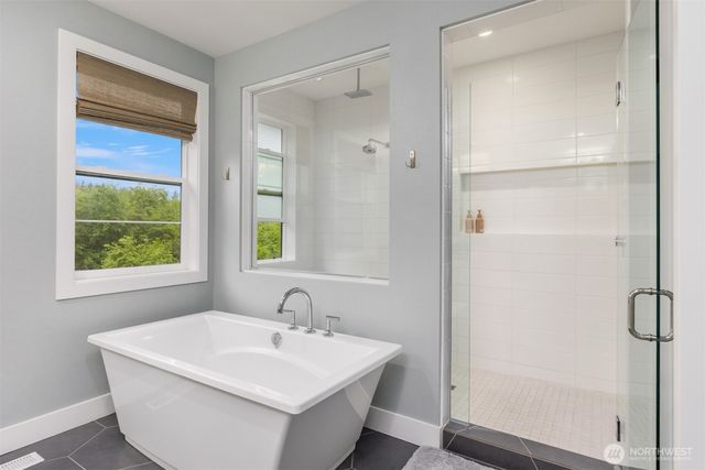 8701 NE Winslow Grove Court, Bainbridge Island, WA 98110