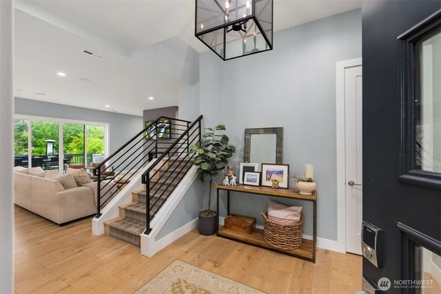 8701 NE Winslow Grove Court, Bainbridge Island, WA 98110