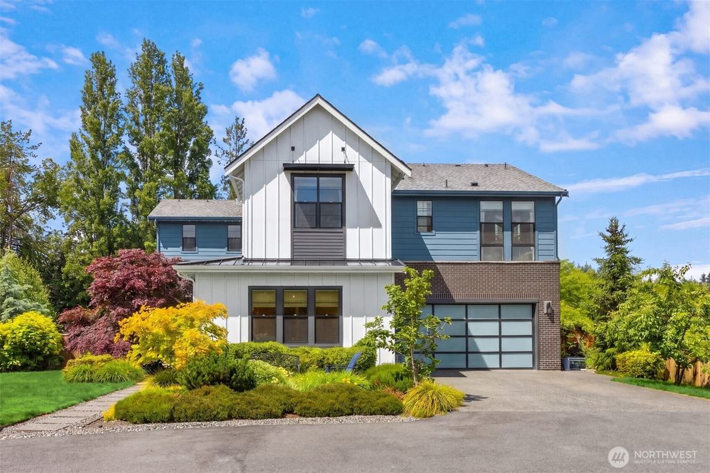 8701 NE Winslow Grove Court, Bainbridge Island, WA 98110