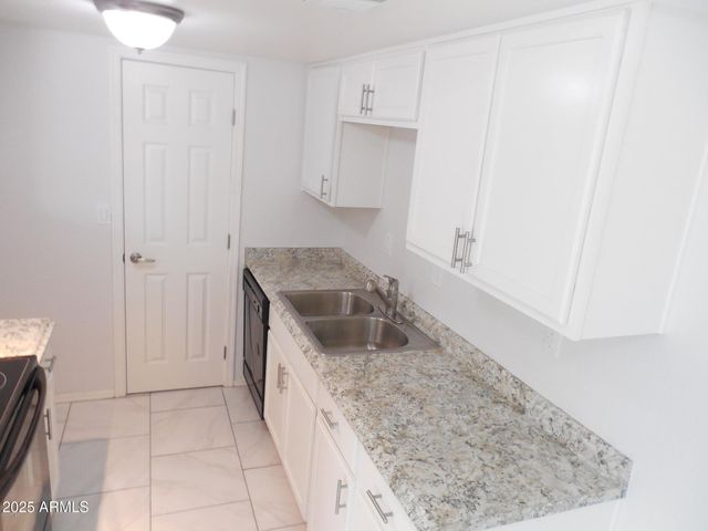 4712 E Broadway Road, Phoenix, AZ 85040