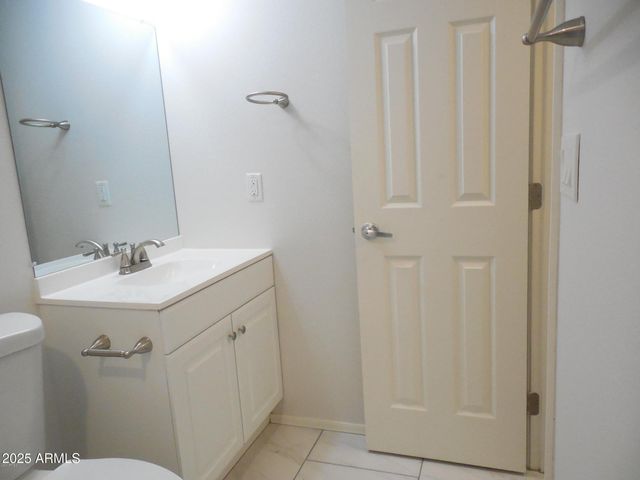 4712 E Broadway Road, Phoenix, AZ 85040