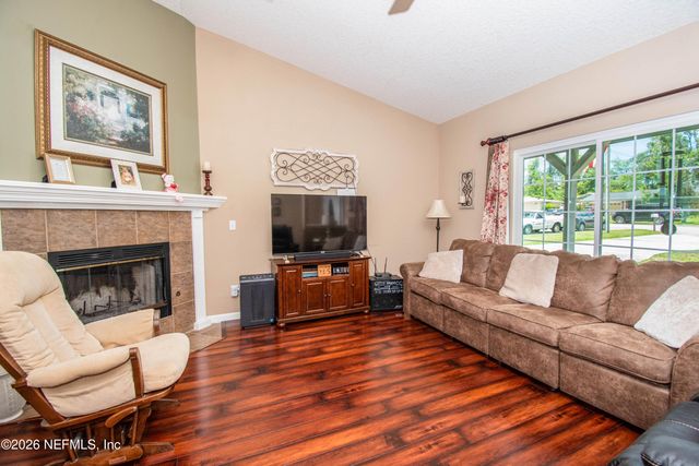 758 ESTATES COVE Road, Jacksonville, FL 32221