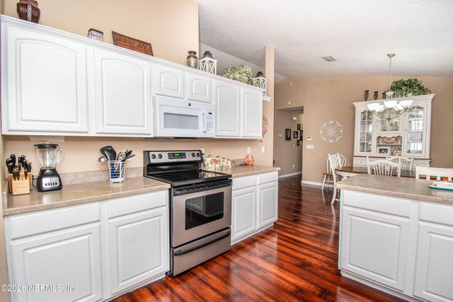 758 ESTATES COVE Road, Jacksonville, FL 32221