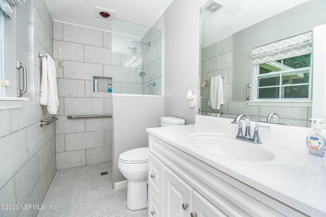 758 ESTATES COVE Road, Jacksonville, FL 32221
