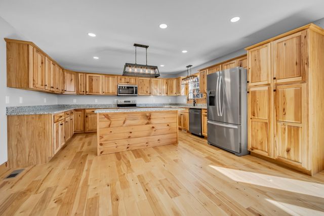 718 Darrell Rye Rd, Erin, TN 37061