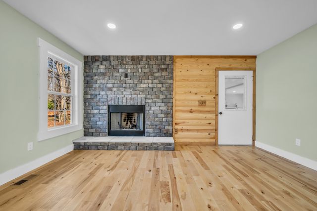 718 Darrell Rye Rd, Erin, TN 37061