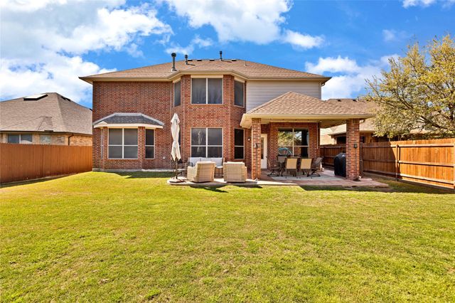 8124 Hickory Upland Drive, Fort Worth, TX 76131