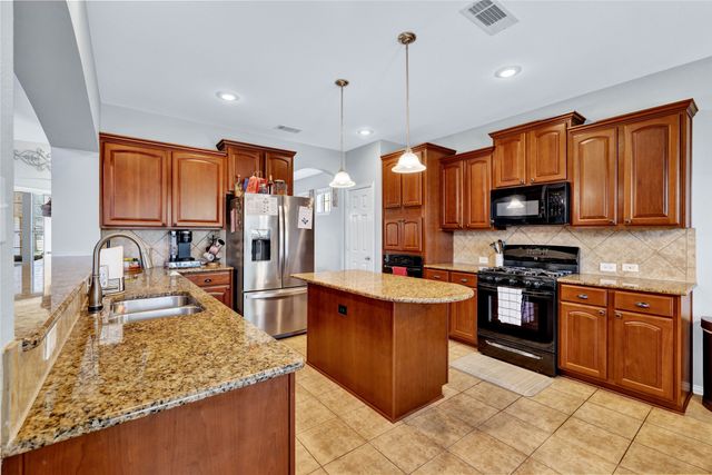 8124 Hickory Upland Drive, Fort Worth, TX 76131