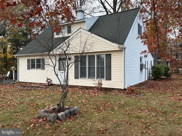 606 FAIRHILL RD, Morrisville, PA 19067