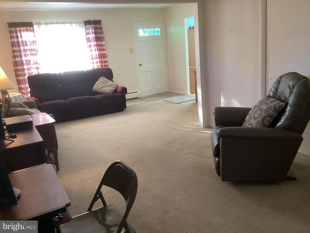 606 FAIRHILL RD, Morrisville, PA 19067