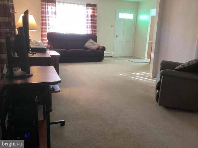 606 FAIRHILL RD, Morrisville, PA 19067