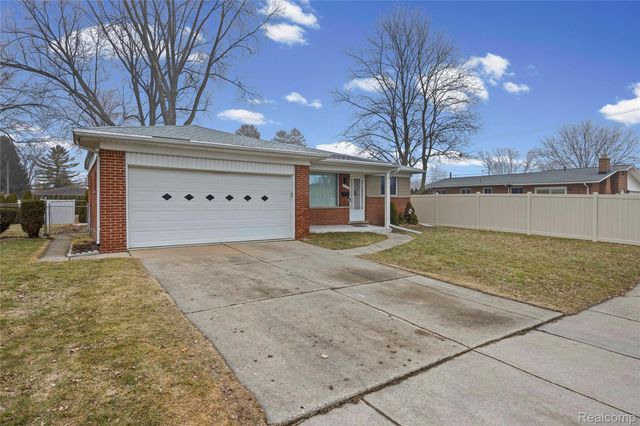 24149 Harvard Shore Drive, St. Clair Shores, MI 48082