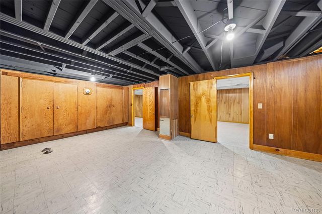 24149 Harvard Shore Drive, St. Clair Shores, MI 48082