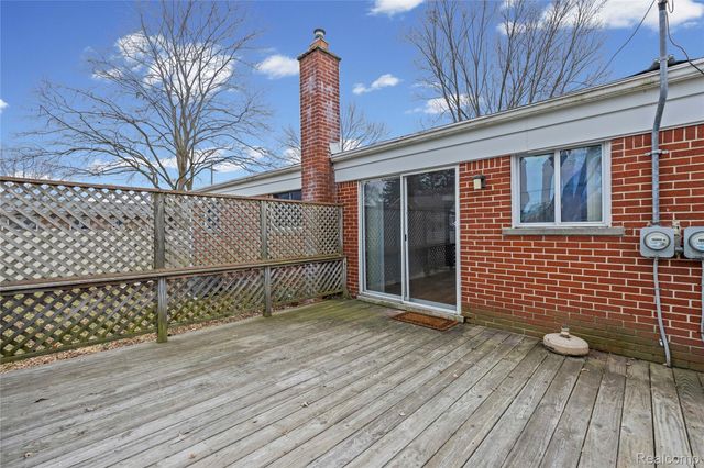 24149 Harvard Shore Drive, St. Clair Shores, MI 48082