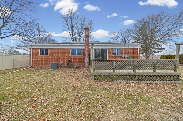 24149 Harvard Shore Drive, St. Clair Shores, MI 48082
