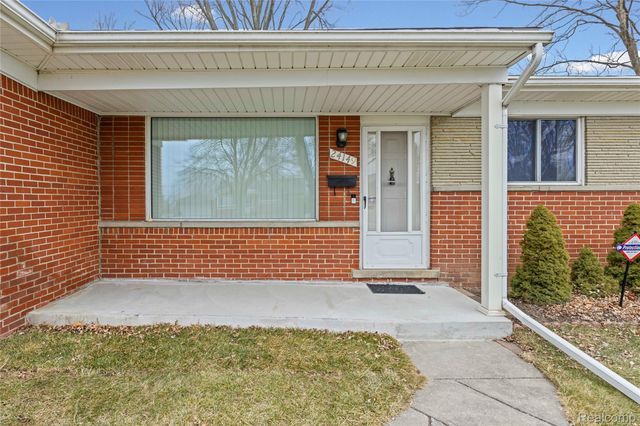24149 Harvard Shore Drive, St. Clair Shores, MI 48082