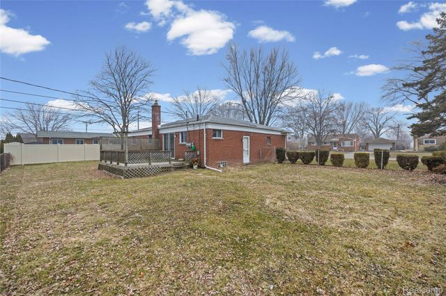 24149 Harvard Shore Drive, St. Clair Shores, MI 48082