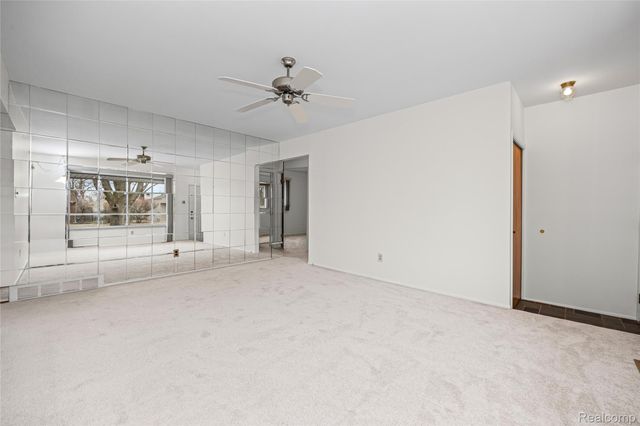 24149 Harvard Shore Drive, St. Clair Shores, MI 48082