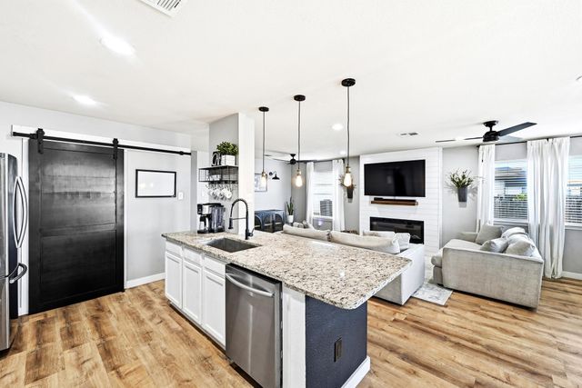 105 Lidell ST, Hutto, TX 78634