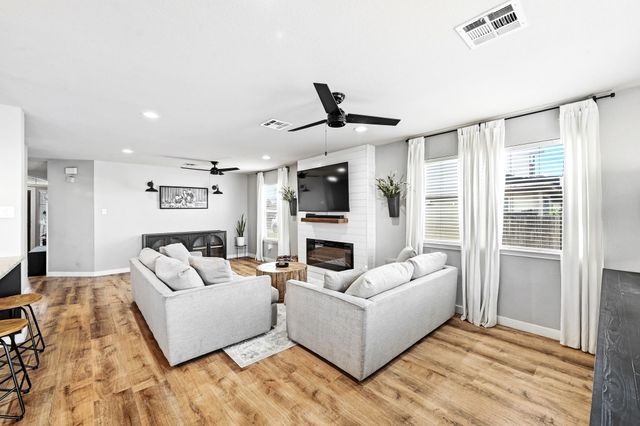 105 Lidell ST, Hutto, TX 78634