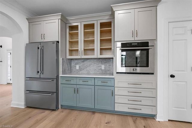 320 Lake Point Lane, Belews Creek, NC 27009