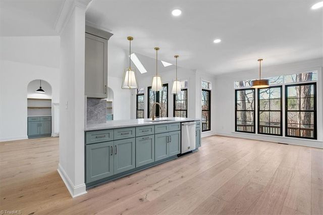 320 Lake Point Lane, Belews Creek, NC 27009