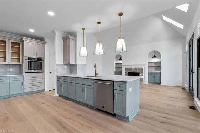 320 Lake Point Lane, Belews Creek, NC 27009