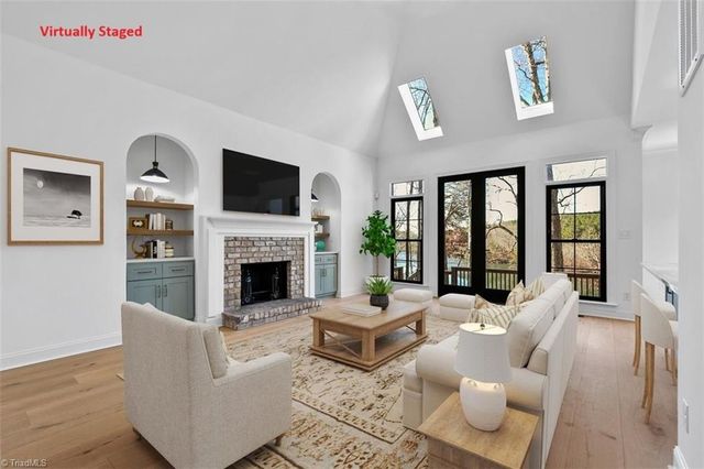 320 Lake Point Lane, Belews Creek, NC 27009