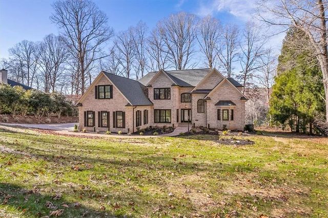 320 Lake Point Lane, Belews Creek, NC 27009