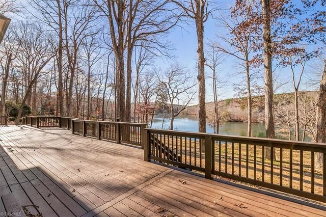 320 Lake Point Lane, Belews Creek, NC 27009