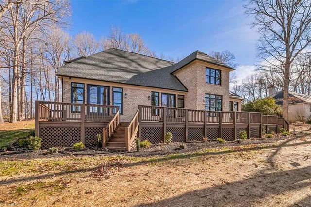 320 Lake Point Lane, Belews Creek, NC 27009