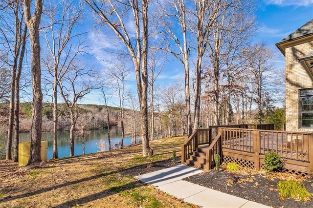 320 Lake Point Lane, Belews Creek, NC 27009
