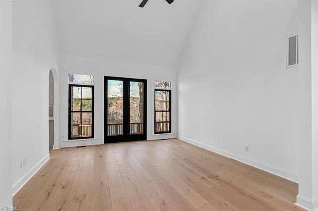 320 Lake Point Lane, Belews Creek, NC 27009