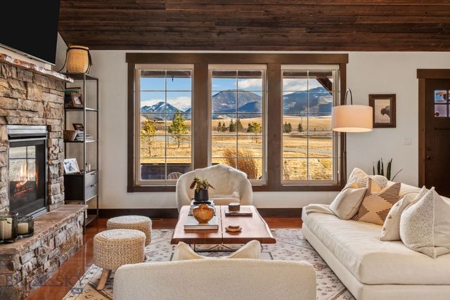 27 Obsidian Lane, Livingston, MT 59047