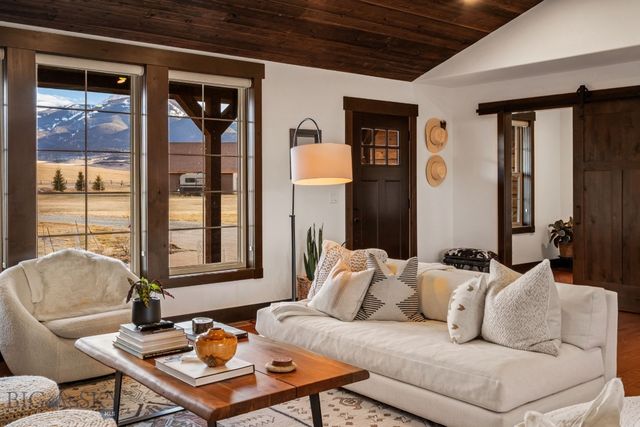 27 Obsidian Lane, Livingston, MT 59047