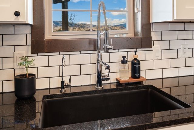 27 Obsidian Lane, Livingston, MT 59047