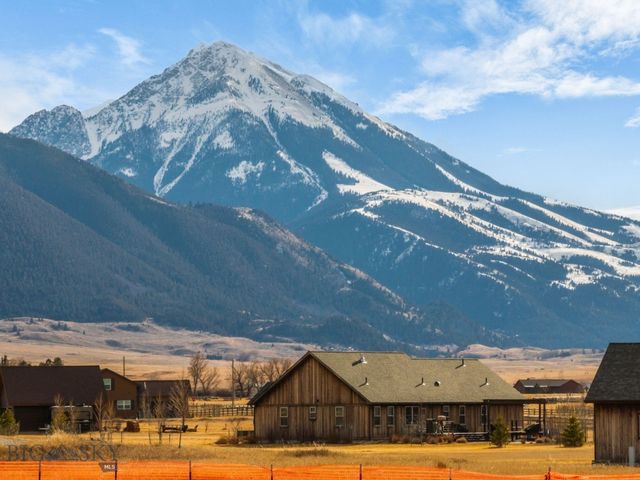 27 Obsidian Lane, Livingston, MT 59047