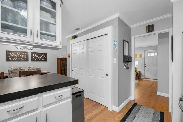 2472 Bradford Ave, Hayward, CA 94545