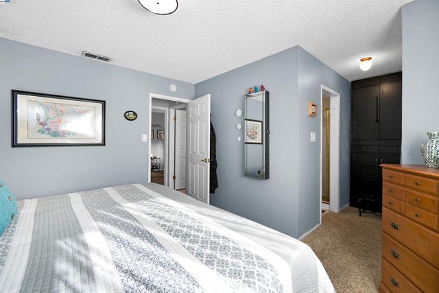 2472 Bradford Ave, Hayward, CA 94545