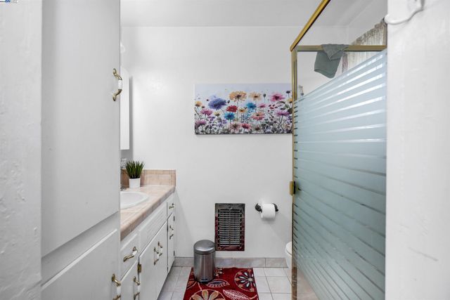 2472 Bradford Ave, Hayward, CA 94545