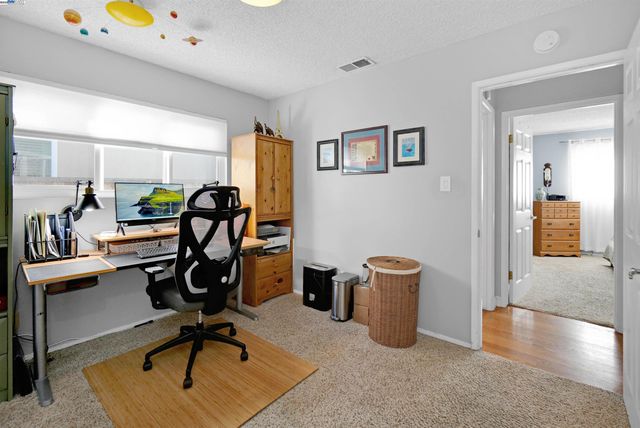 2472 Bradford Ave, Hayward, CA 94545