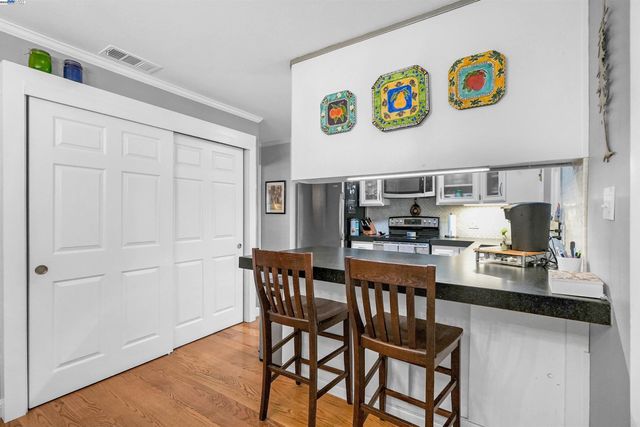 2472 Bradford Ave, Hayward, CA 94545