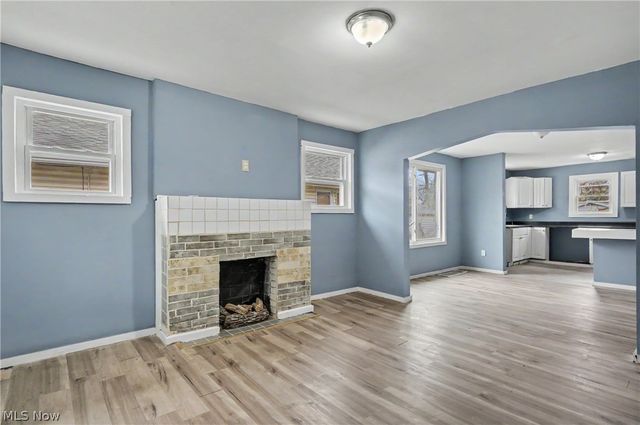 872 Cole Avenue, Akron, OH 44306