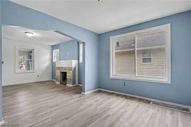 872 Cole Avenue, Akron, OH 44306