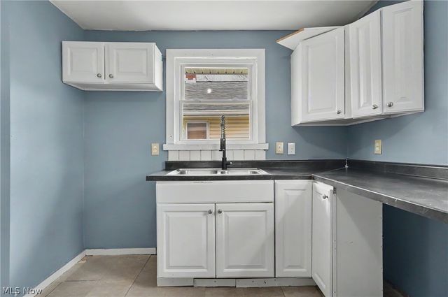 872 Cole Avenue, Akron, OH 44306