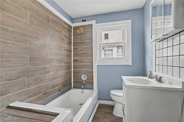 872 Cole Avenue, Akron, OH 44306