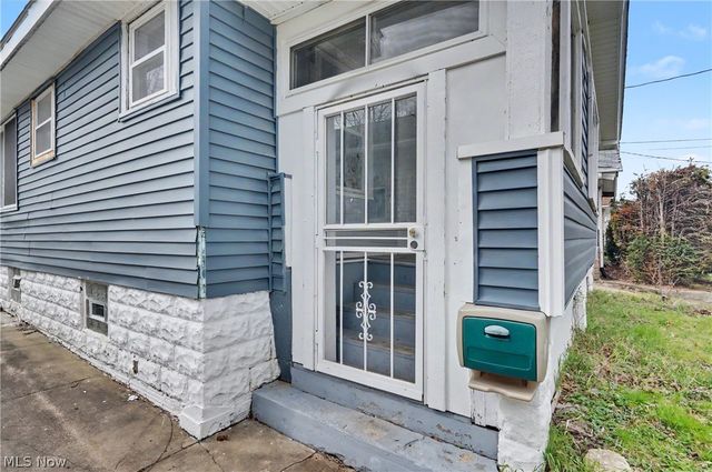 872 Cole Avenue, Akron, OH 44306