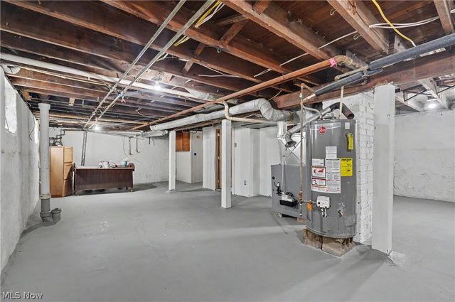 872 Cole Avenue, Akron, OH 44306