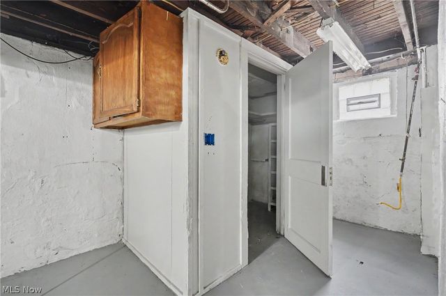 872 Cole Avenue, Akron, OH 44306